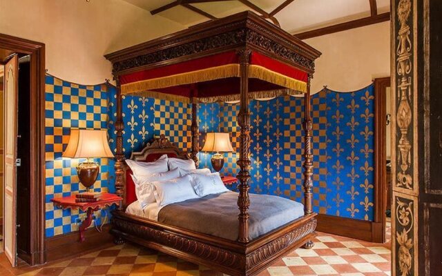 Château La Tour Carnet - B.Magrez Luxury Wine Experience