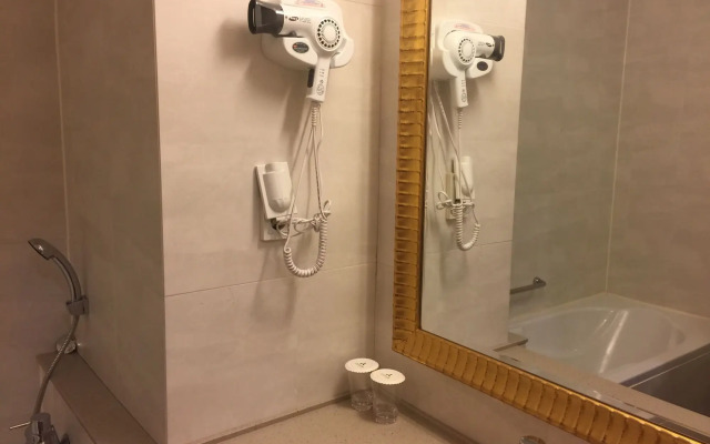 Danyang Tourist Hotel Edelweiss