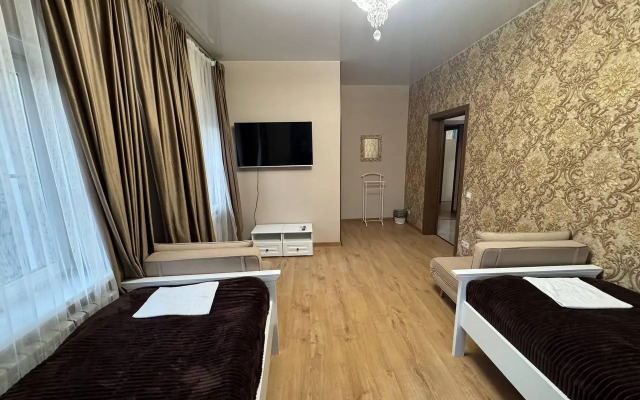 Уманский дом Семь Башен