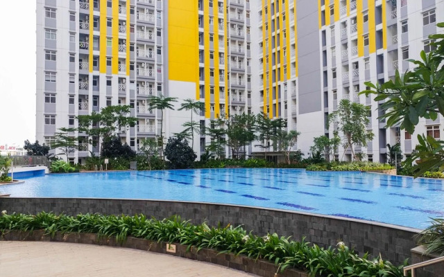 3BR near Sumarecon Mall Bekasi at The Springlake Apartment