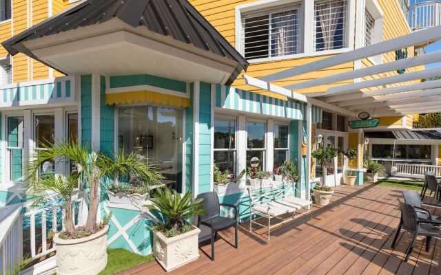Club House Hotel