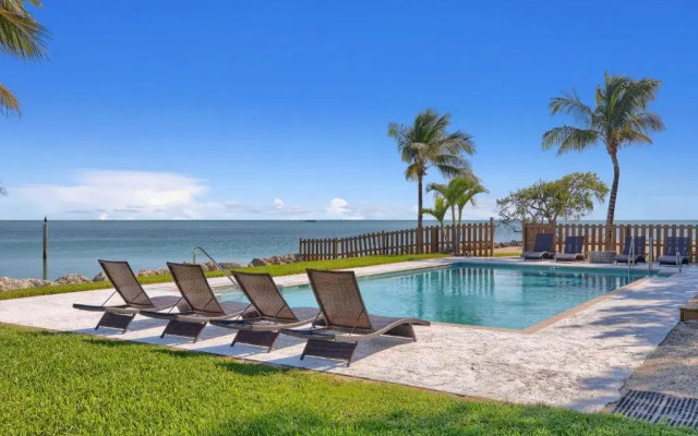Seascape Resort & Marina
