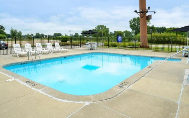 Americas Best Value Inn - Madison