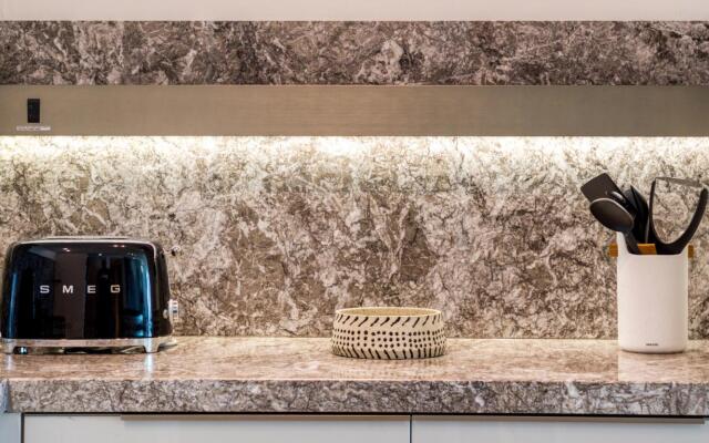 Aurum Allure - Bantry Bay