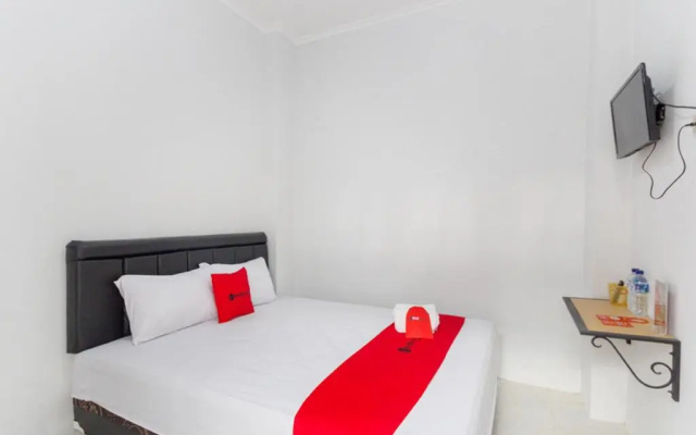 RedDoorz near Pascasarjana UGM 2 – Guest Rooms – Sleman