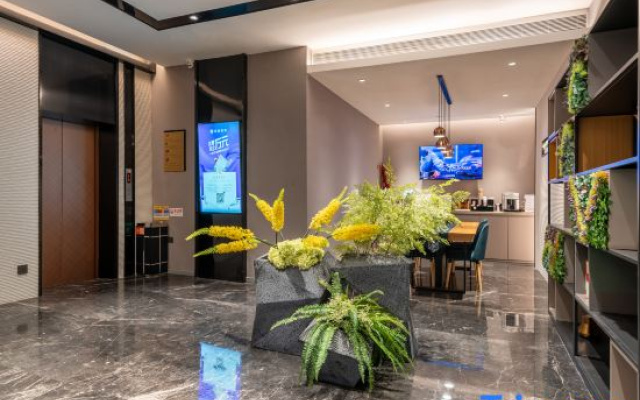 Homeinn Selected Hotel (Xiamen Airport SM City Square)