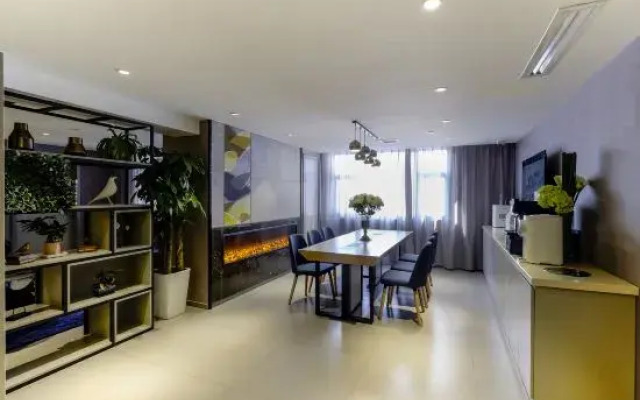 Homeinn Selected Hotel (Changsha Xindaxin Wu Yi Square Subway Station)