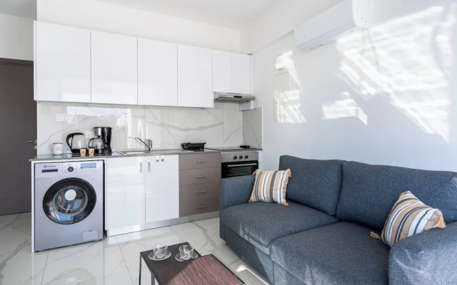 Rosemont Studio With Balcony in Larnaca