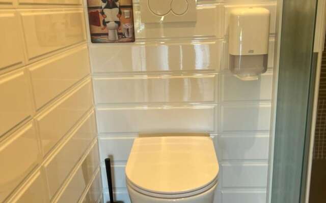 Room in Studio - Studio Apartment With Kitchen in one Room