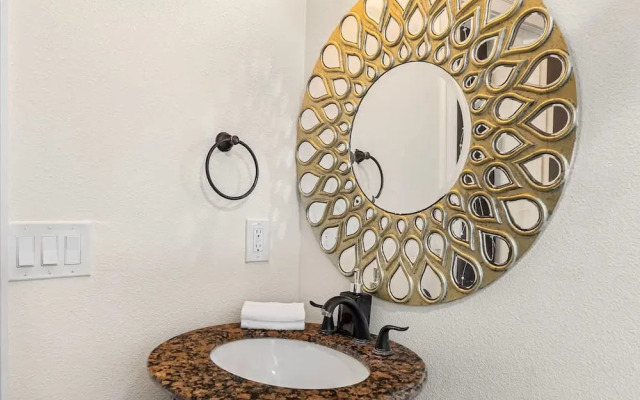 SJ Downtown 5 BR Stunning House