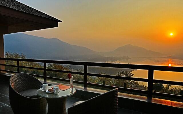 Taj Dal View Srinagar