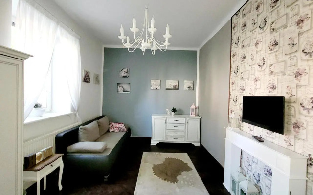 Old Town Apartment