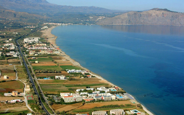 Hydramis Palace Beach Resort