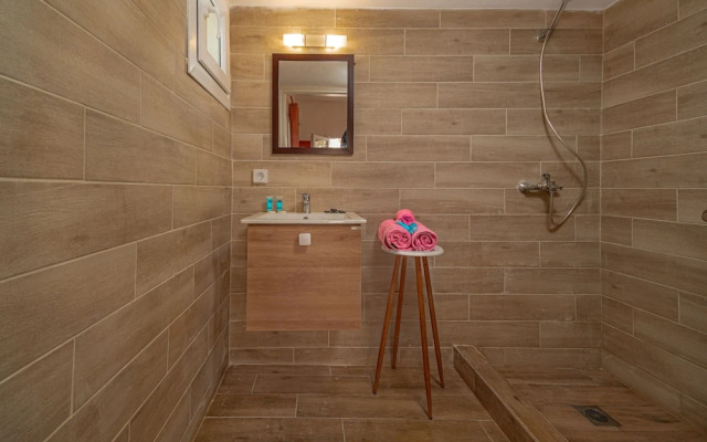 Dimelal Mikonos Downtown Apartments
