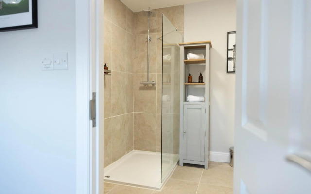 Serviced Guest ApartSuites The Unicorn