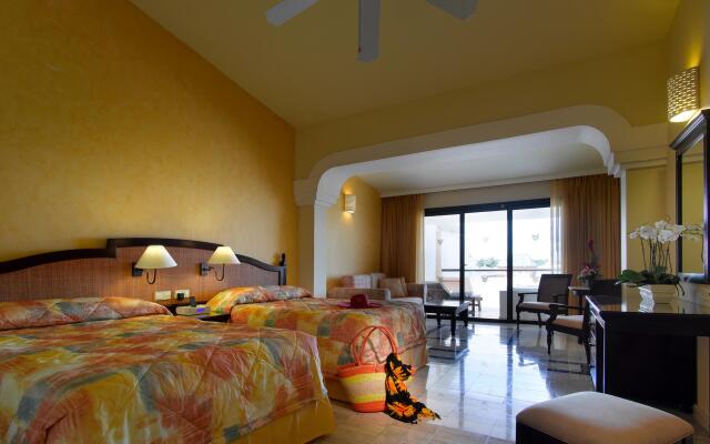 Grand Palladium Riviera Resort And Spa