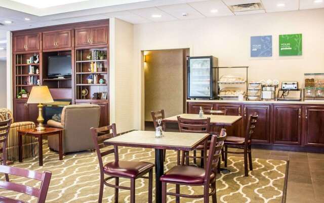 Comfort Inn & Suites Dayville - Killingly Industrial Park