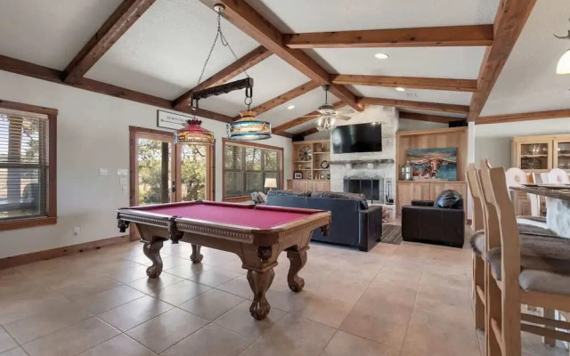 Ranch Retreat Creek View - Pool Table and Fire Pit