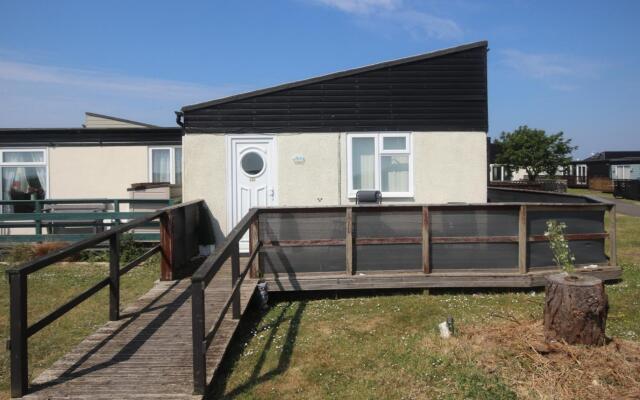 23A Medmerry Park 2 Bedroom Chalet
