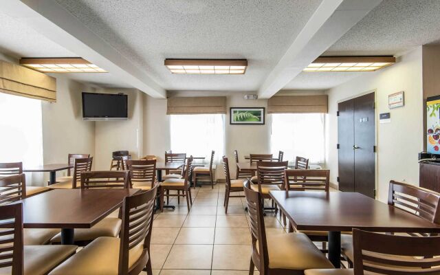Sleep Inn Kansas City International Airport