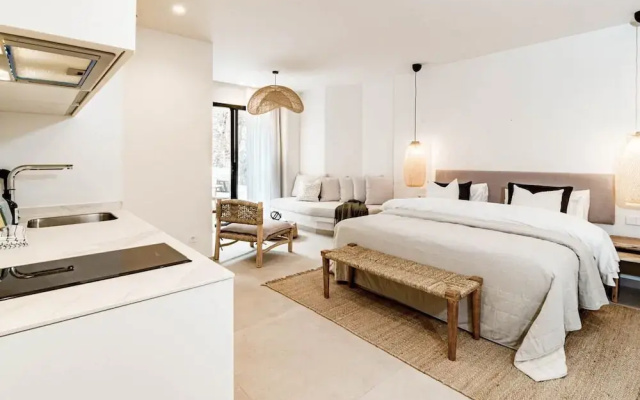A3- Seaclub Suites by Roomservices