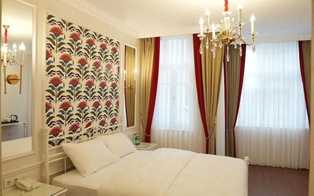Alness Hote Nişantaşı