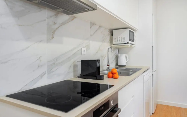 C312 Riverside View Premium Apartment w/ AC & Terrac