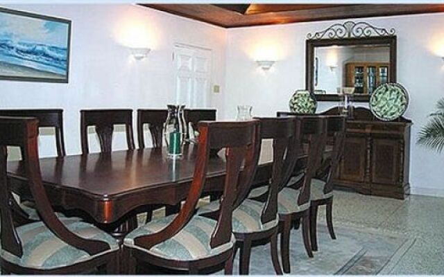 Allamanda Estate Villa