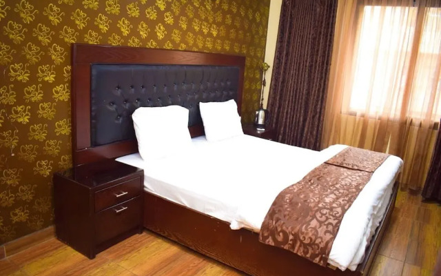 Hotel Prestige