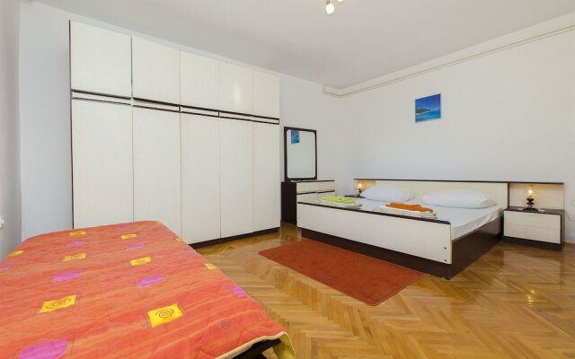 Apartments Rada