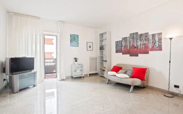 Pane & Pomodoro Beach Roomy Flat