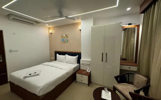 Royal Luxe Business Class Hotel