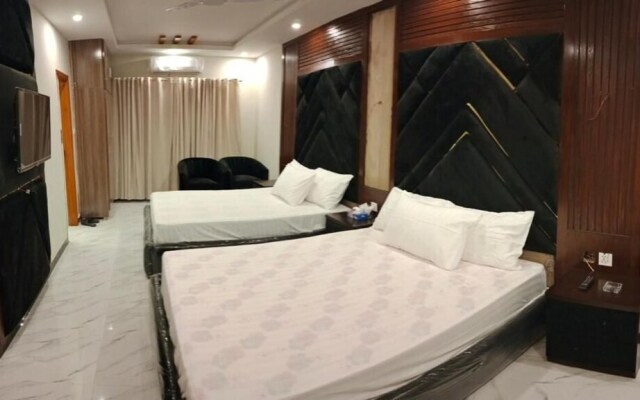 Grand Hayat Guest House