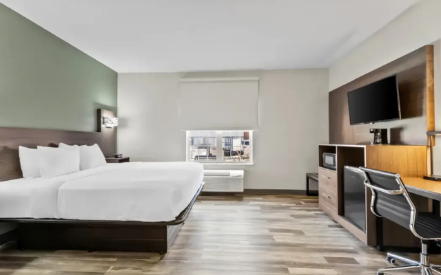 Quality Inn & Suites Columbia Harbison