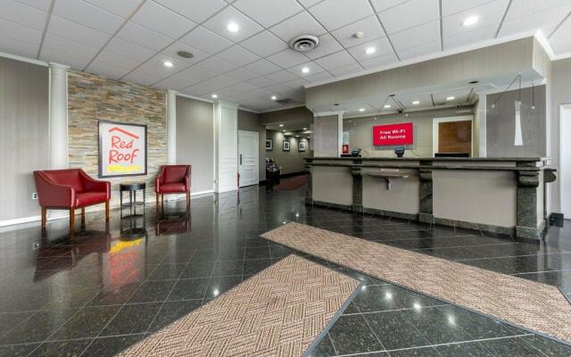 Red Roof Inn PLUS+ Newark Liberty Airport - Carteret