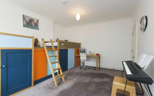 Leamington Road Villas II by Onefinestay