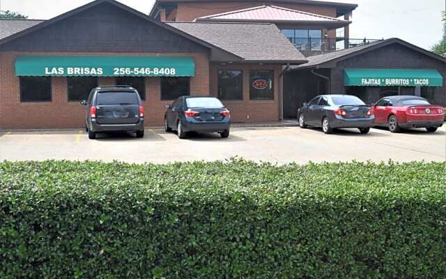 Gadsden Inn and Suites