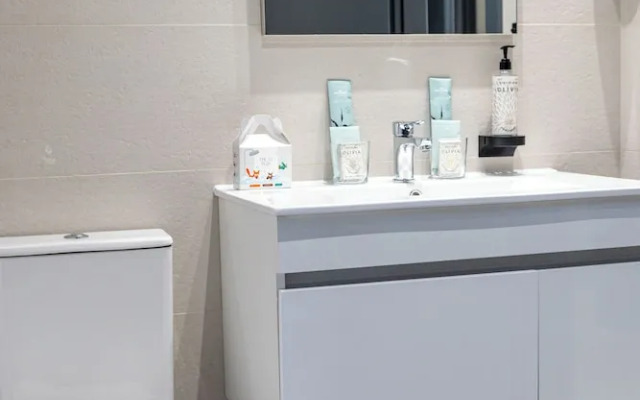 RAFKON Luxury Apartments - Myrina