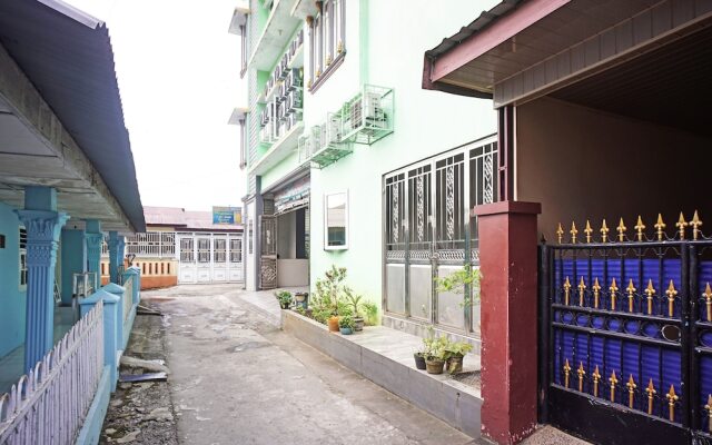 OYO 93355 Maestro Home Syariah