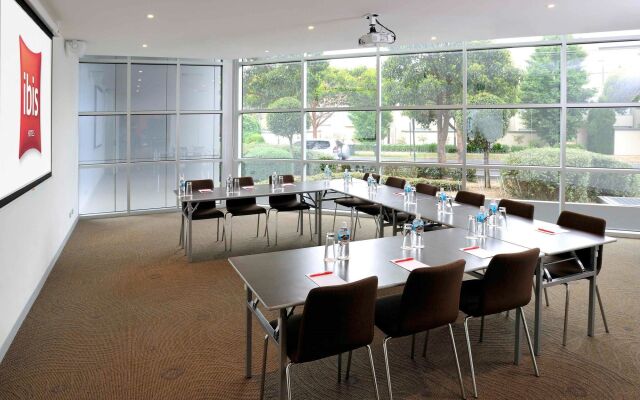 ibis Melbourne Glen Waverley