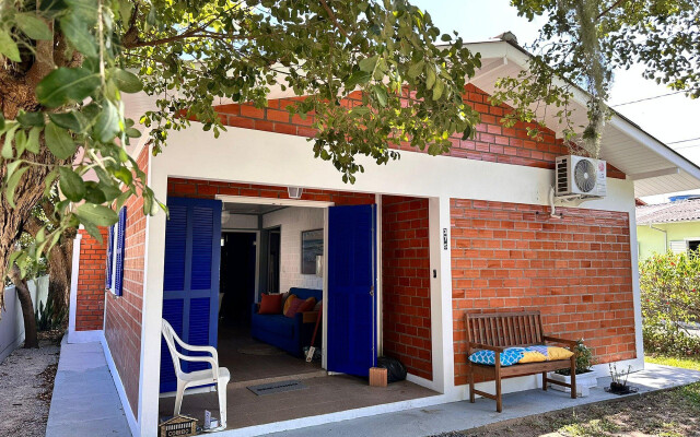 Charmosa casa c/ suíte em Barra da Lagoa RLO375