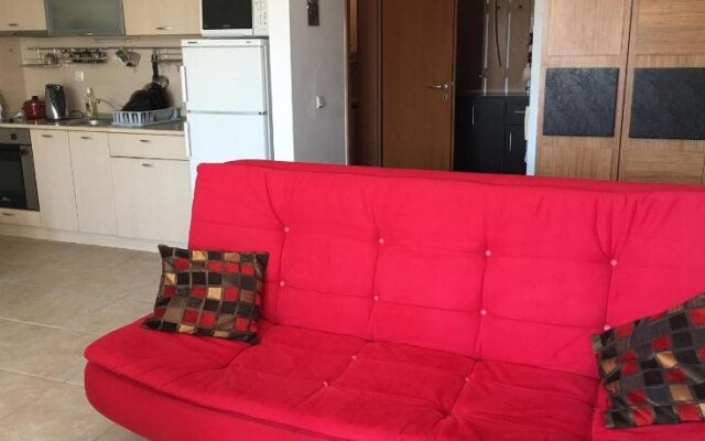 Lucky Beach Apartments