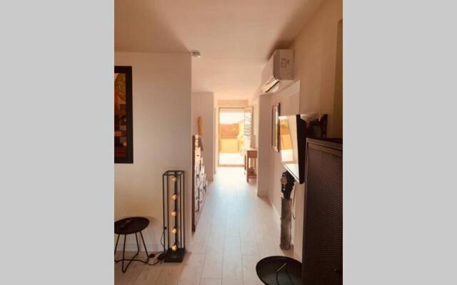 DOMENJOD T1 avec terrasse et jardinet
