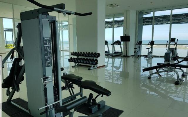 4 Bed Condo Sleeping by The Sea