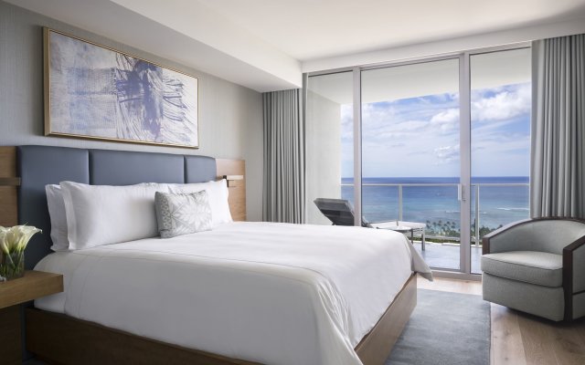 The Ritz-Carlton Residences, Waikiki Beach