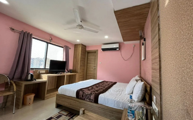 OYO 4822 Hotel Pratap Residency