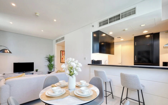 The Cosmopolitan Serene Living in a One Bedroom