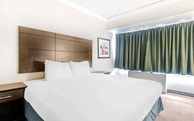 Travelodge by Wyndham Trois-Rivieres