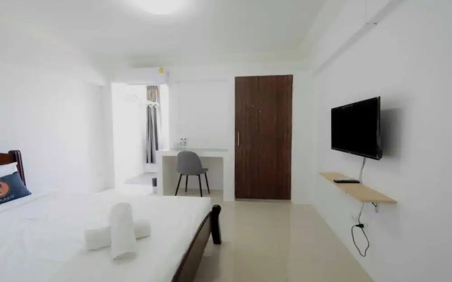 RQ Suvarnabhumi Airport by Collection O