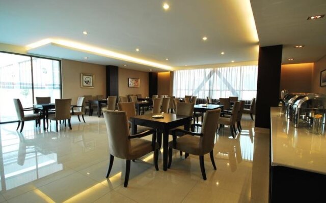 Chengdu Jinyi Hotel